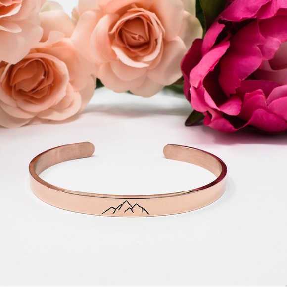 Jewelry - Rose gold mountain 🏔 cuff bracelet